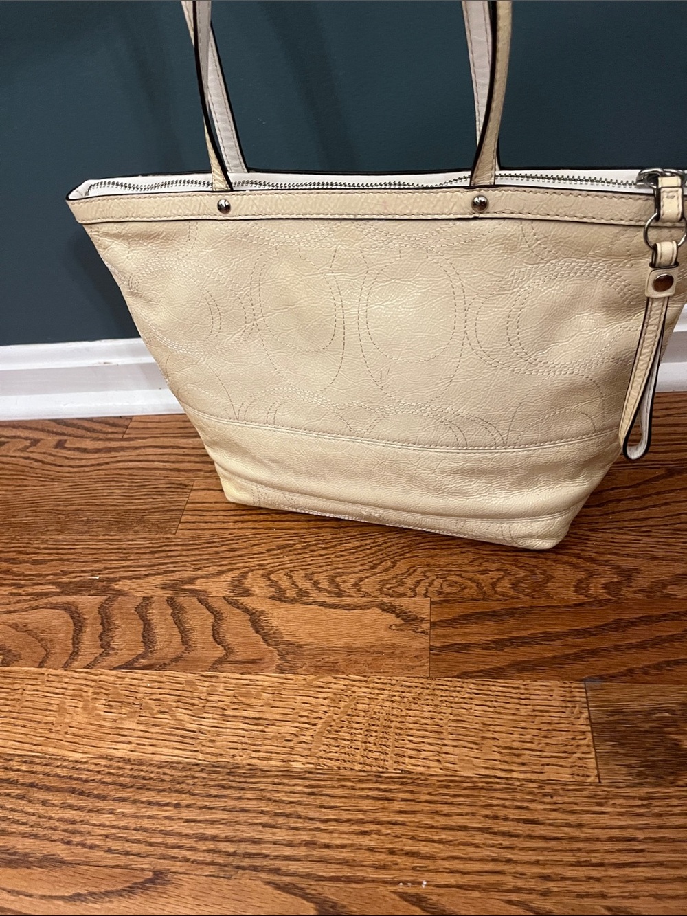 Coach Signature Stripe Stitched Patent Tote No F15142 - Picture 2 of 8